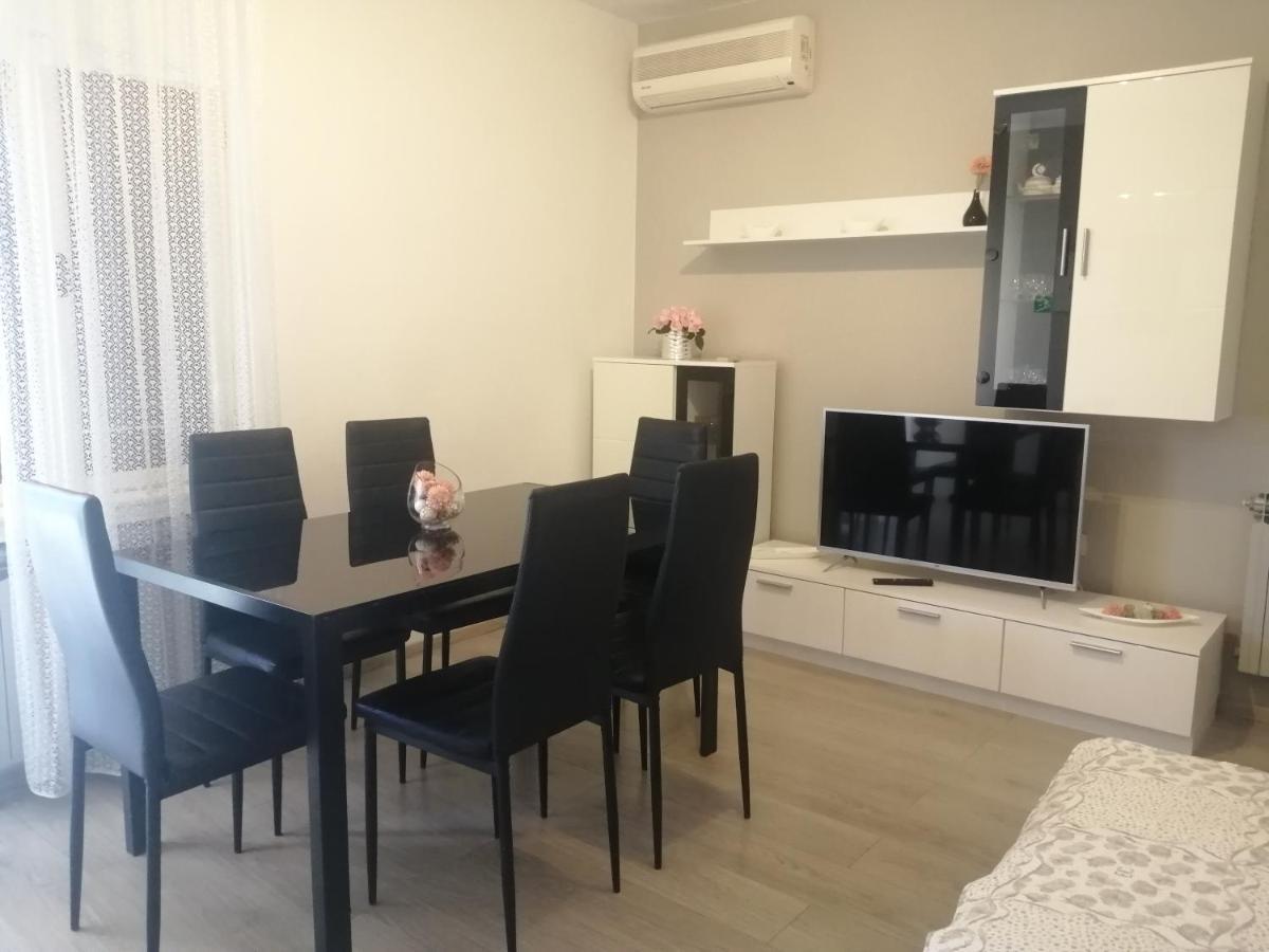 Apartment Vera, 80 M From The Sea Novigrad Istria Esterno foto