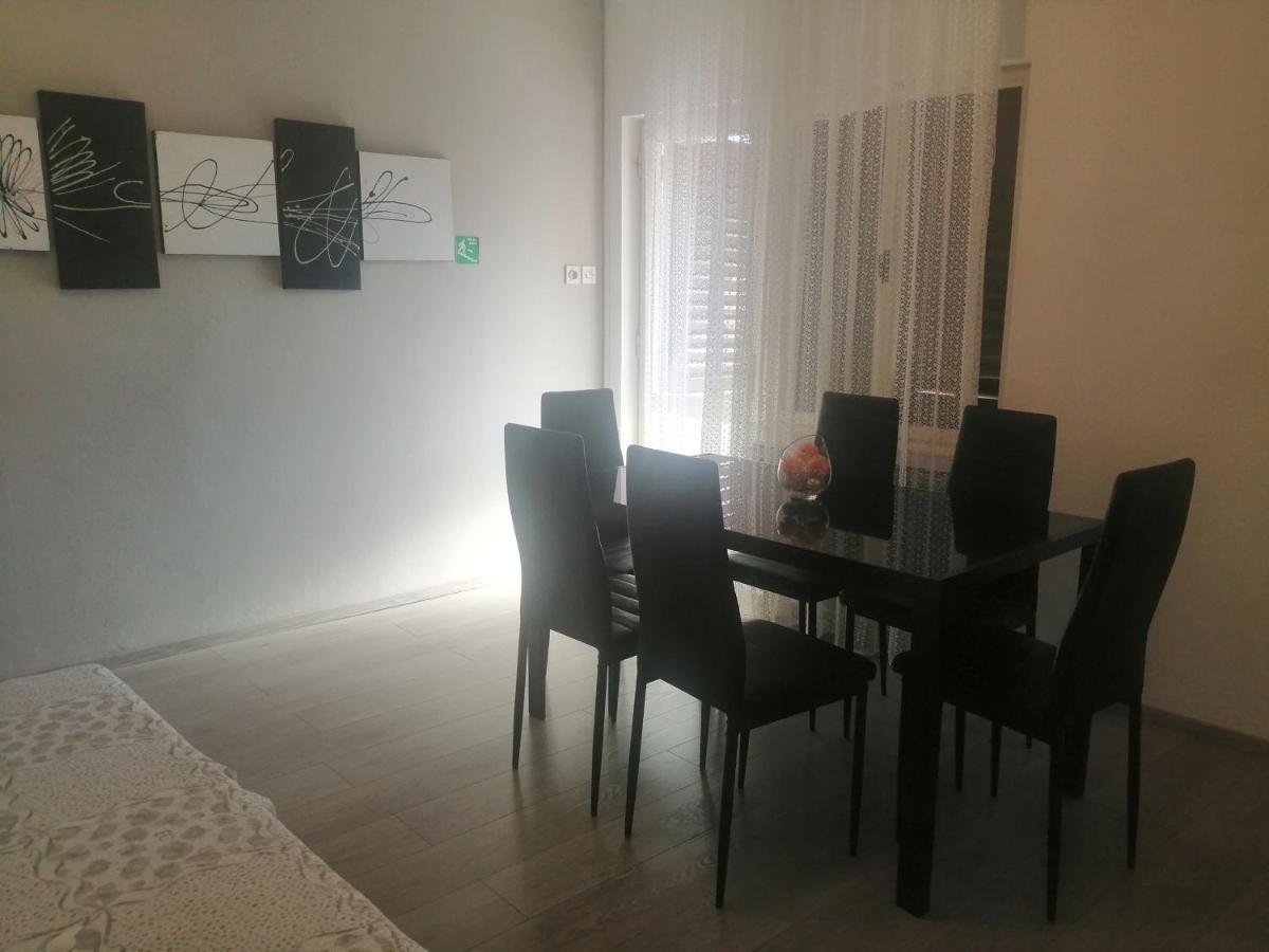 Apartment Vera, 80 M From The Sea Novigrad Istria Esterno foto
