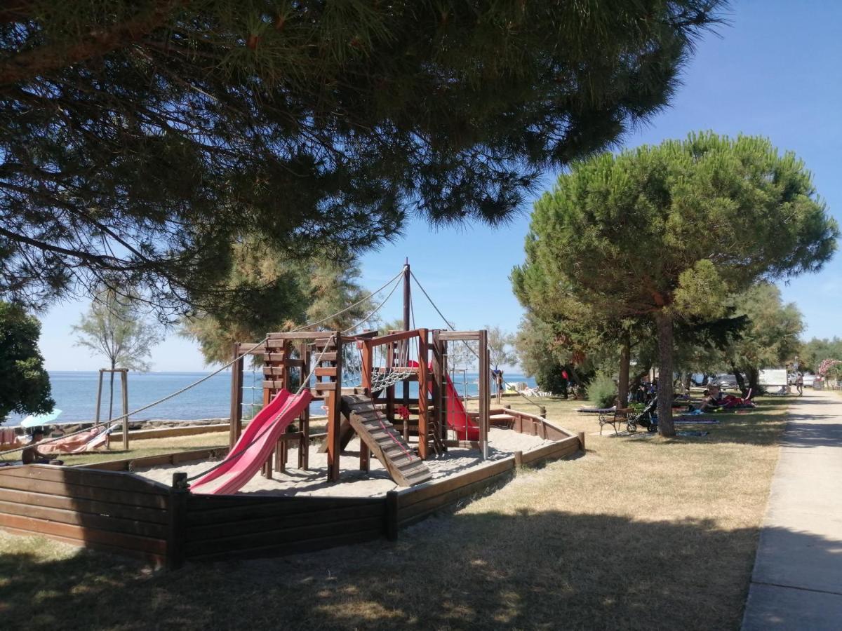 Apartment Vera, 80 M From The Sea Novigrad Istria Esterno foto